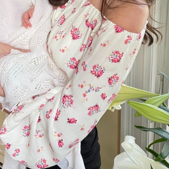 Ness Bodysuit in Blanc Blush Floral- Thong and off the shoulder - Picture 4 of 4